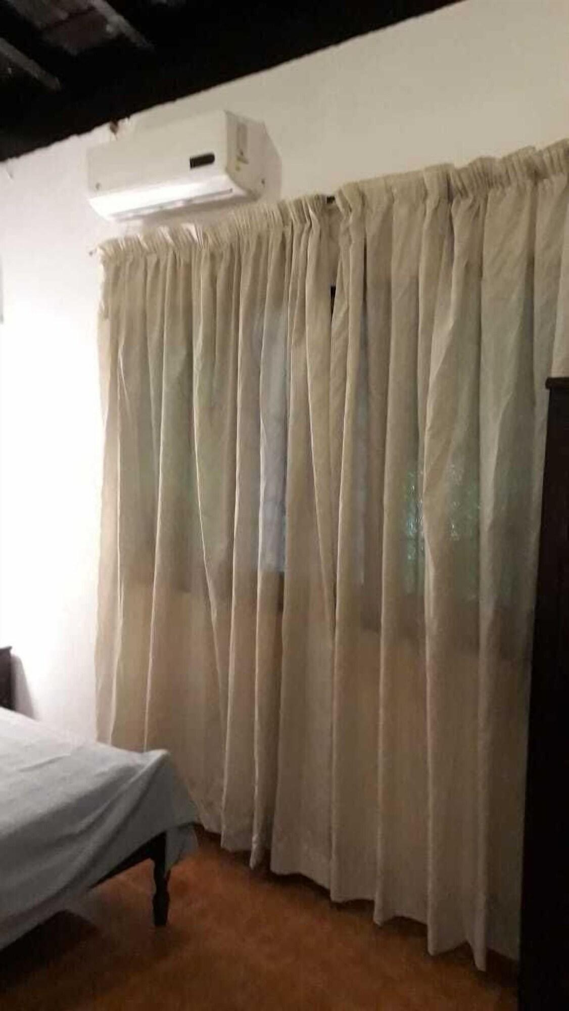 Residencia Leones De Castilla Asuncion Exteriör bild