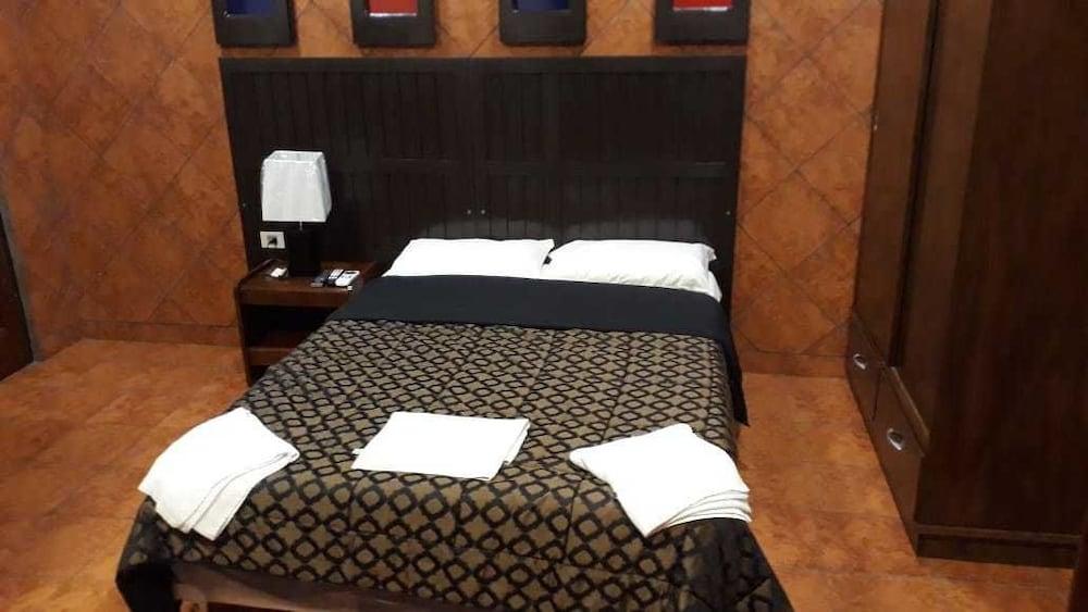 Residencia Leones De Castilla Asuncion Exteriör bild