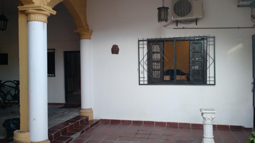Residencia Leones De Castilla Asuncion Exteriör bild