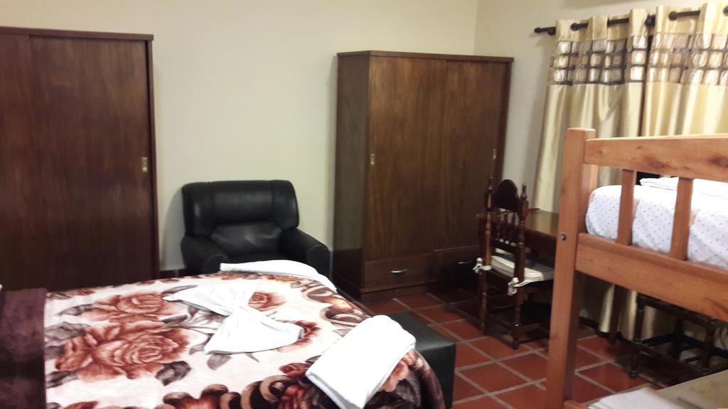 Residencia Leones De Castilla Asuncion Exteriör bild