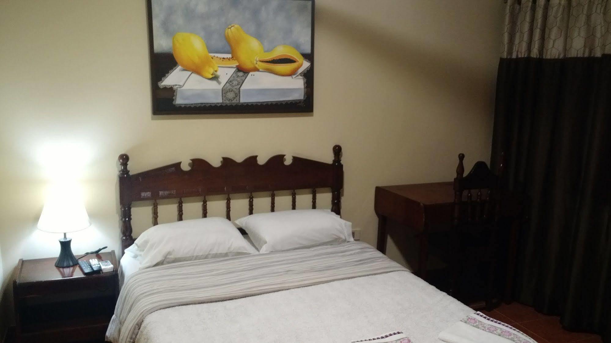 Residencia Leones De Castilla Asuncion Exteriör bild