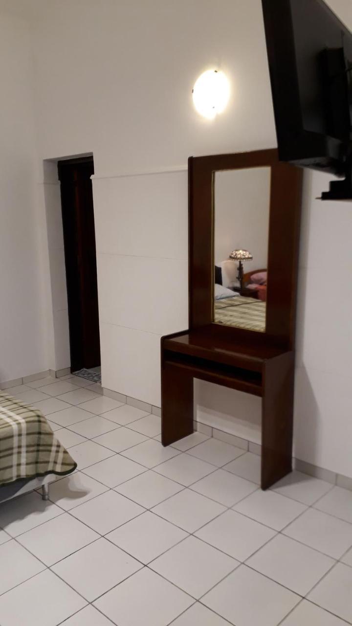 Residencia Leones De Castilla Asuncion Exteriör bild