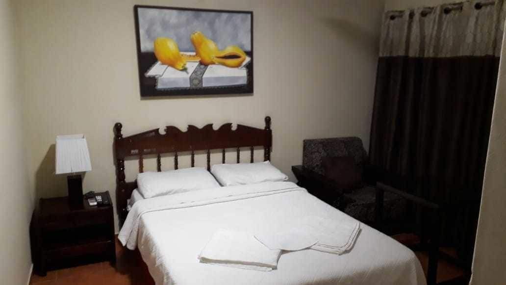 Residencia Leones De Castilla Asuncion Exteriör bild